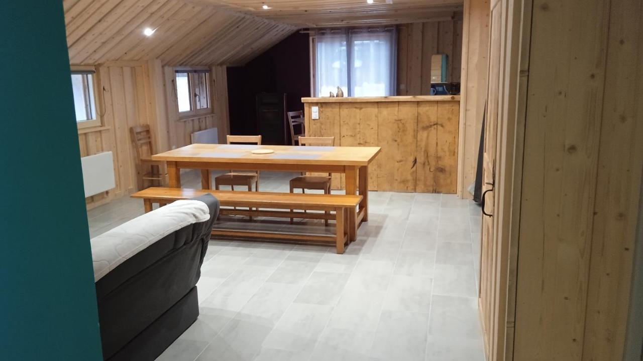 De La Charriere Appartement Montflovin